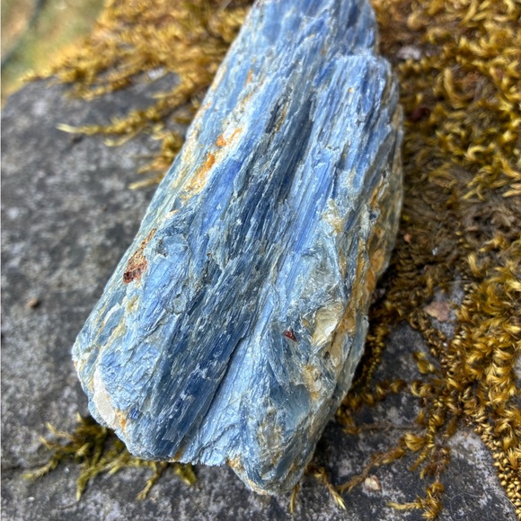 Beautiful Raw Blue Kyanite - Picture 3 of 12